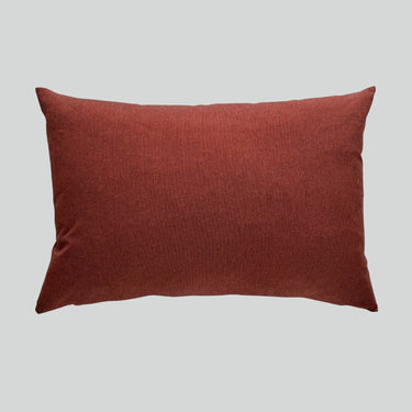 Kuddfodral 50x70 i tegelröd färg med mjuk linnekänsla