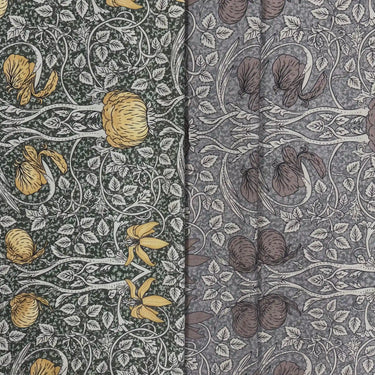 Florentina inredningstyg i 100 % bomull med detaljerat klassiskt mönster i dämpade gröna och gula toner